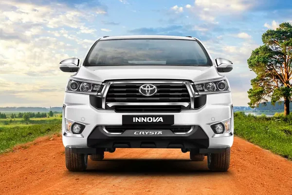 Wedding Cars - Decorated Innova Crysta, Decorated Fortuner, Vintage Cars, Luxury Sedans for rent at Kolkata Cab Service